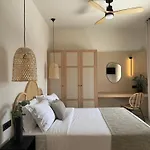 Morfes Luxury By Caldera アパート フィロステファニ