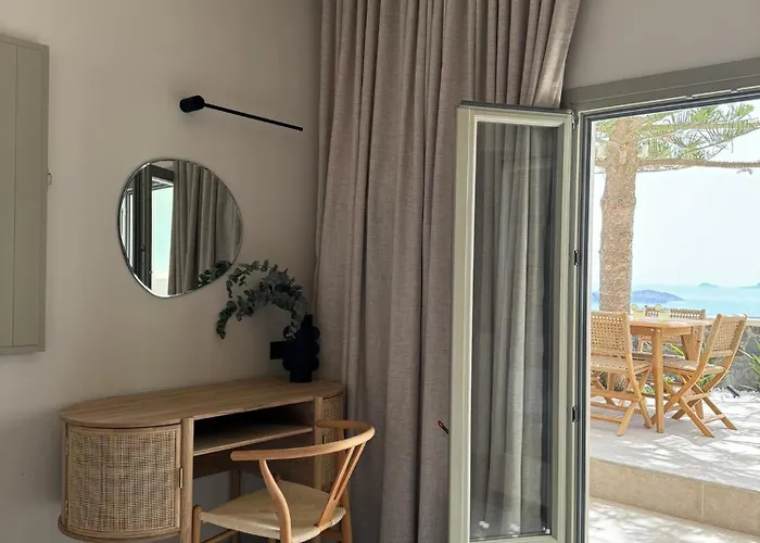 Morfes Luxury By Caldera Daire *