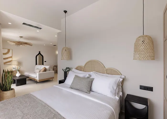 Morfes Luxury By Caldera Daire *