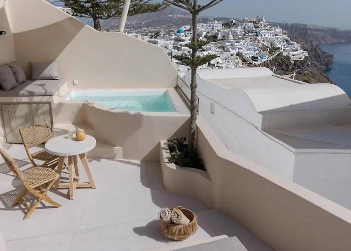 Morfes Luxury By Caldera Daire *