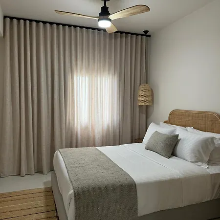 Morfes Luxury By Caldera * فِروستيفاني