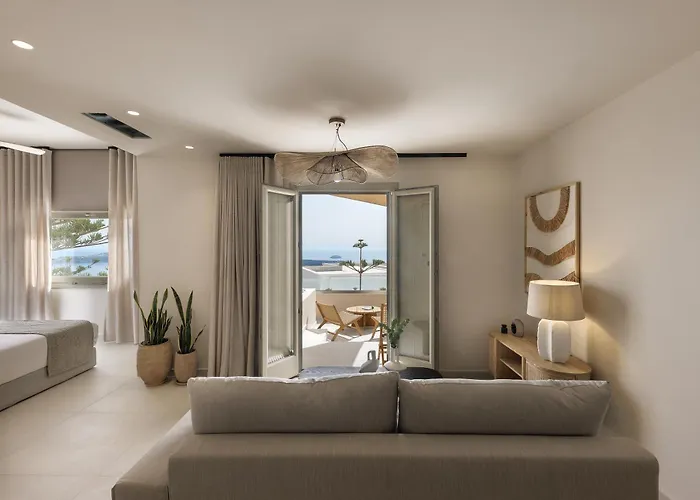 Morfes Luxury By Caldera Фиростефани