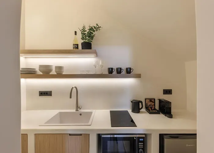 Morfes Luxury By Caldera * Фиростефани