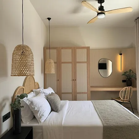 Morfes Luxury By Caldera アパート フィロステファニ